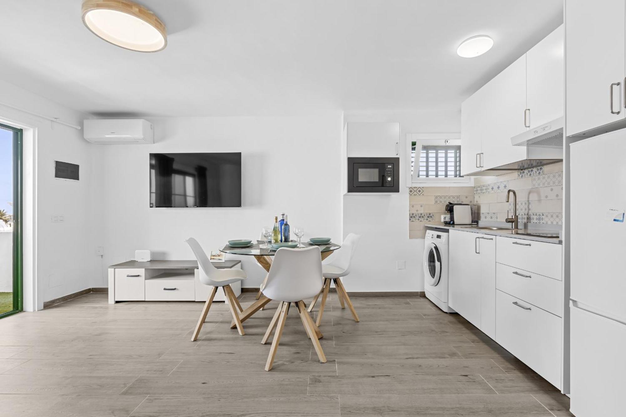 Apartamento Julia Puerto Del Carmen ปูแอร์โตเดลคาร์เมน ภายนอก รูปภาพ